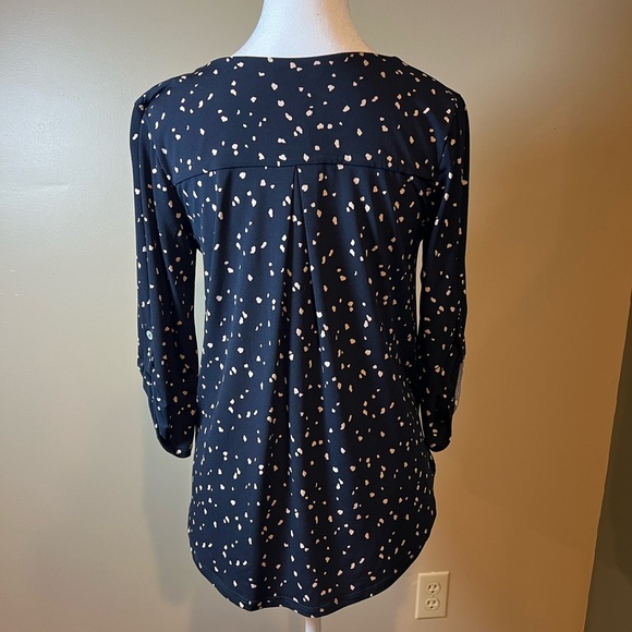 Beacon Julia Surplice Navy with Tan Spots Knit Top Size Small Stitch Fix - Picture 3 of 7